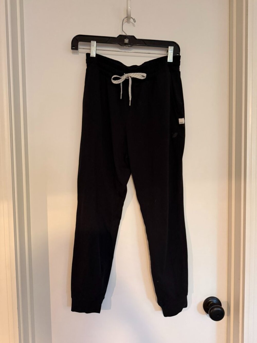 Vuori Black Joggers - Sz S